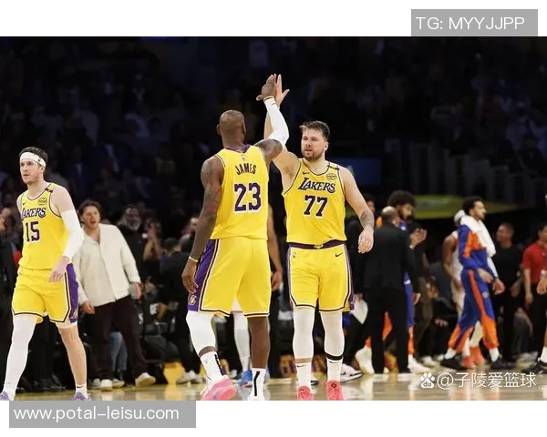 2011年湖人与勇士的激烈对决回顾及赛季精彩瞬间分析